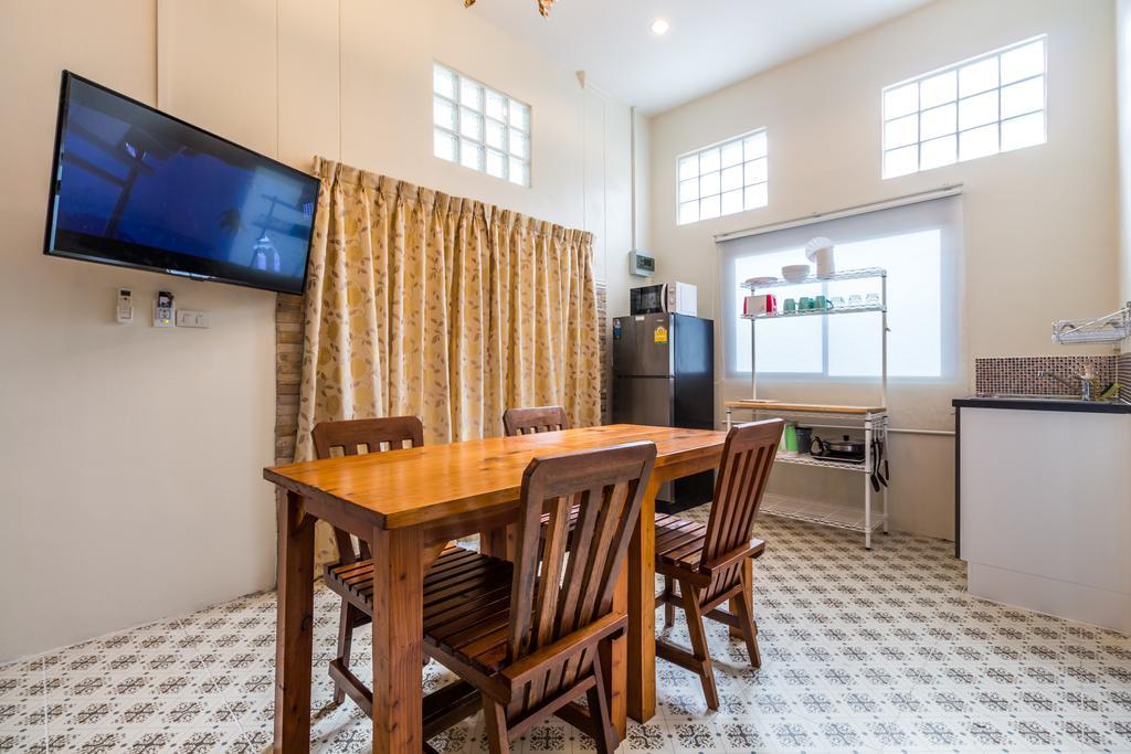 Eriksson Guesthouse Patong Pokoj fotografie