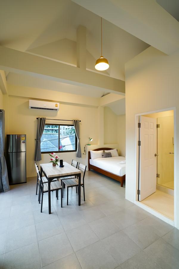 Eriksson Guesthouse Patong Pokoj fotografie