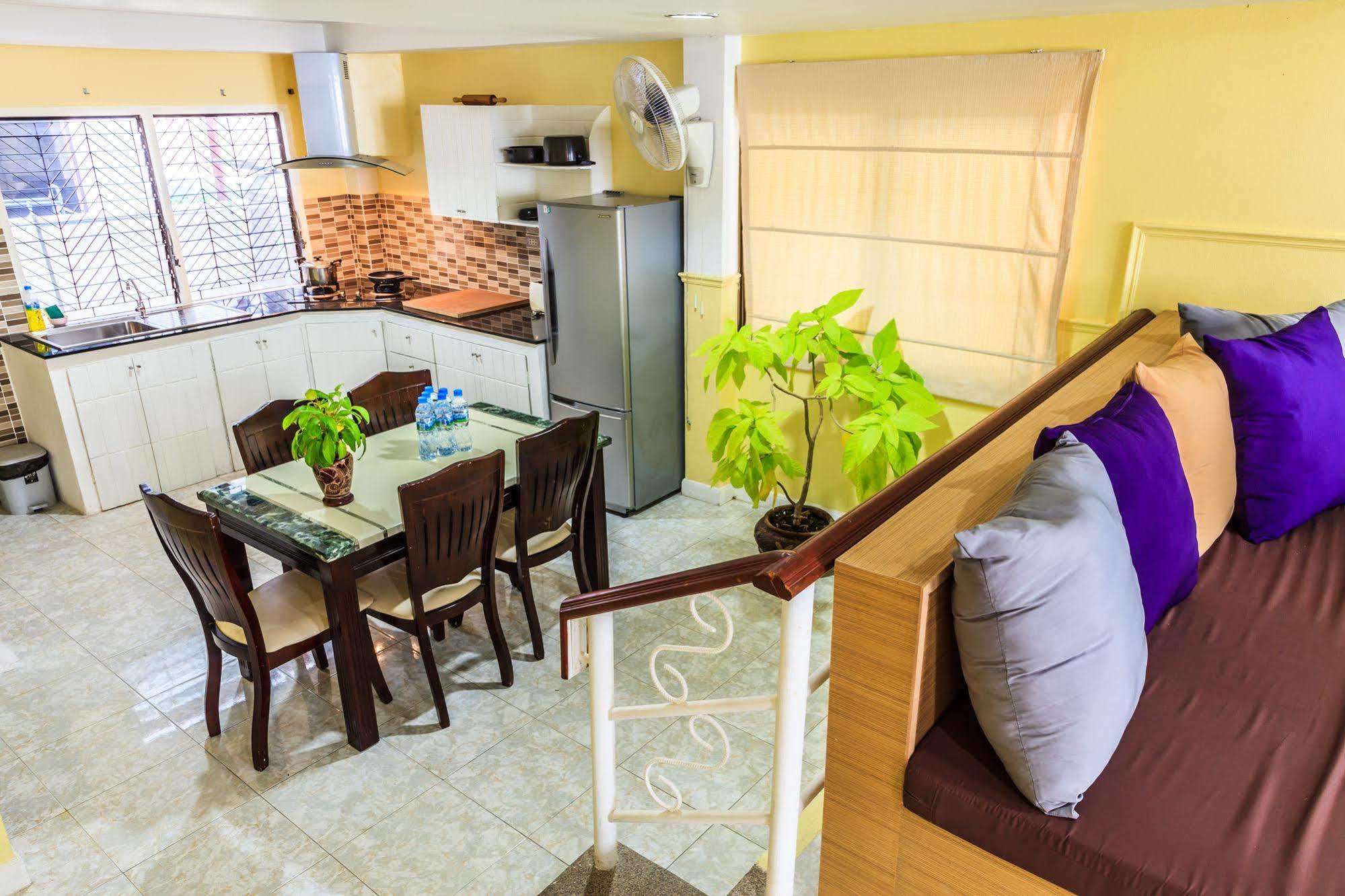 Eriksson Guesthouse Patong Exteriér fotografie
