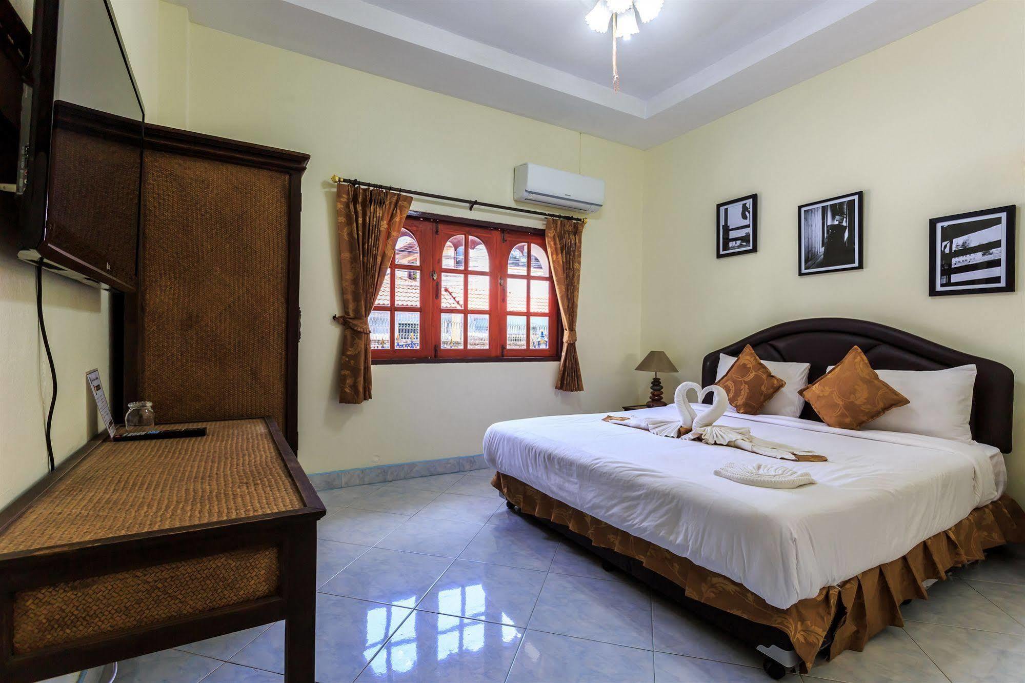 Eriksson Guesthouse Patong Exteriér fotografie