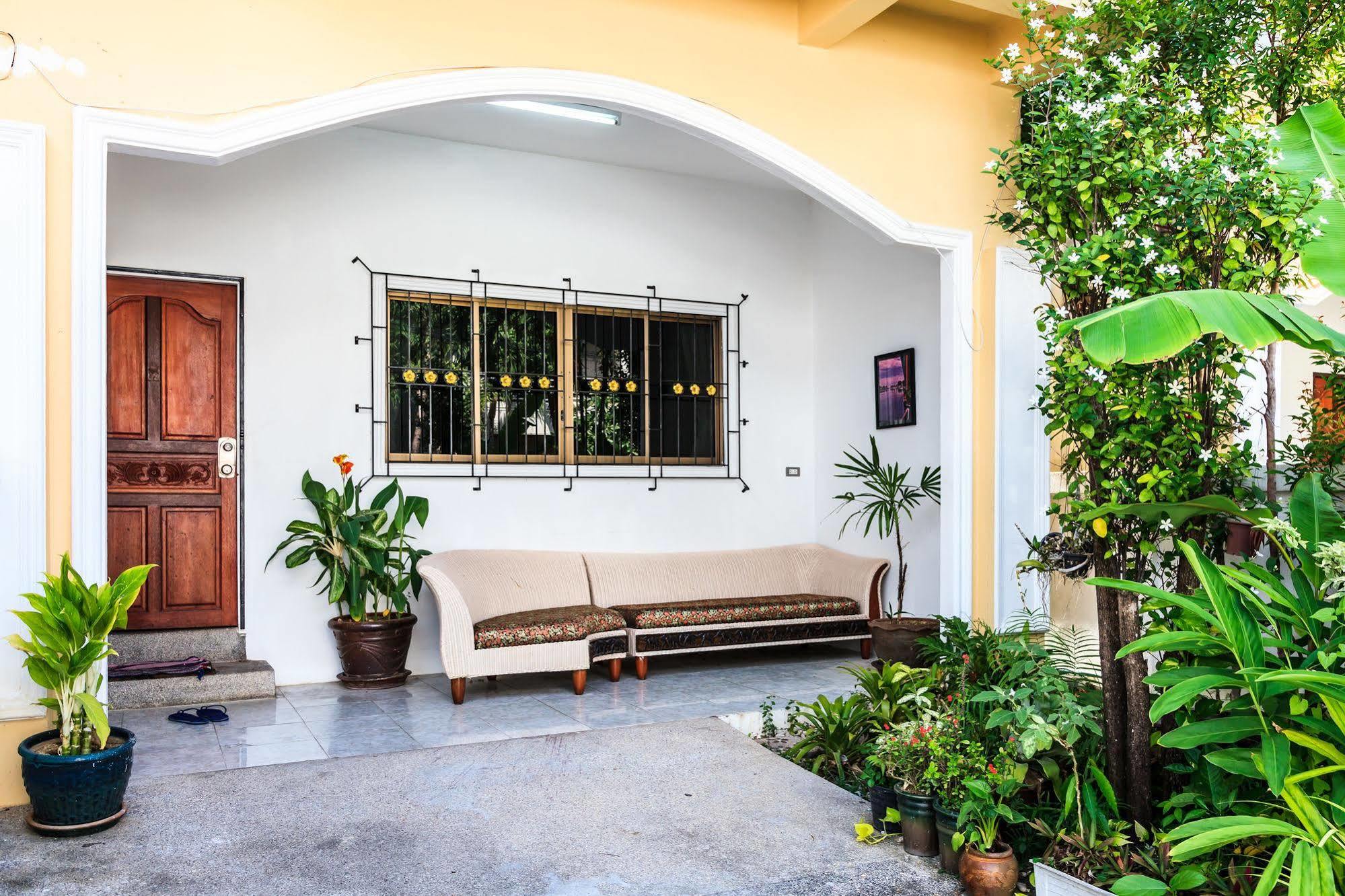 Eriksson Guesthouse Patong Exteriér fotografie