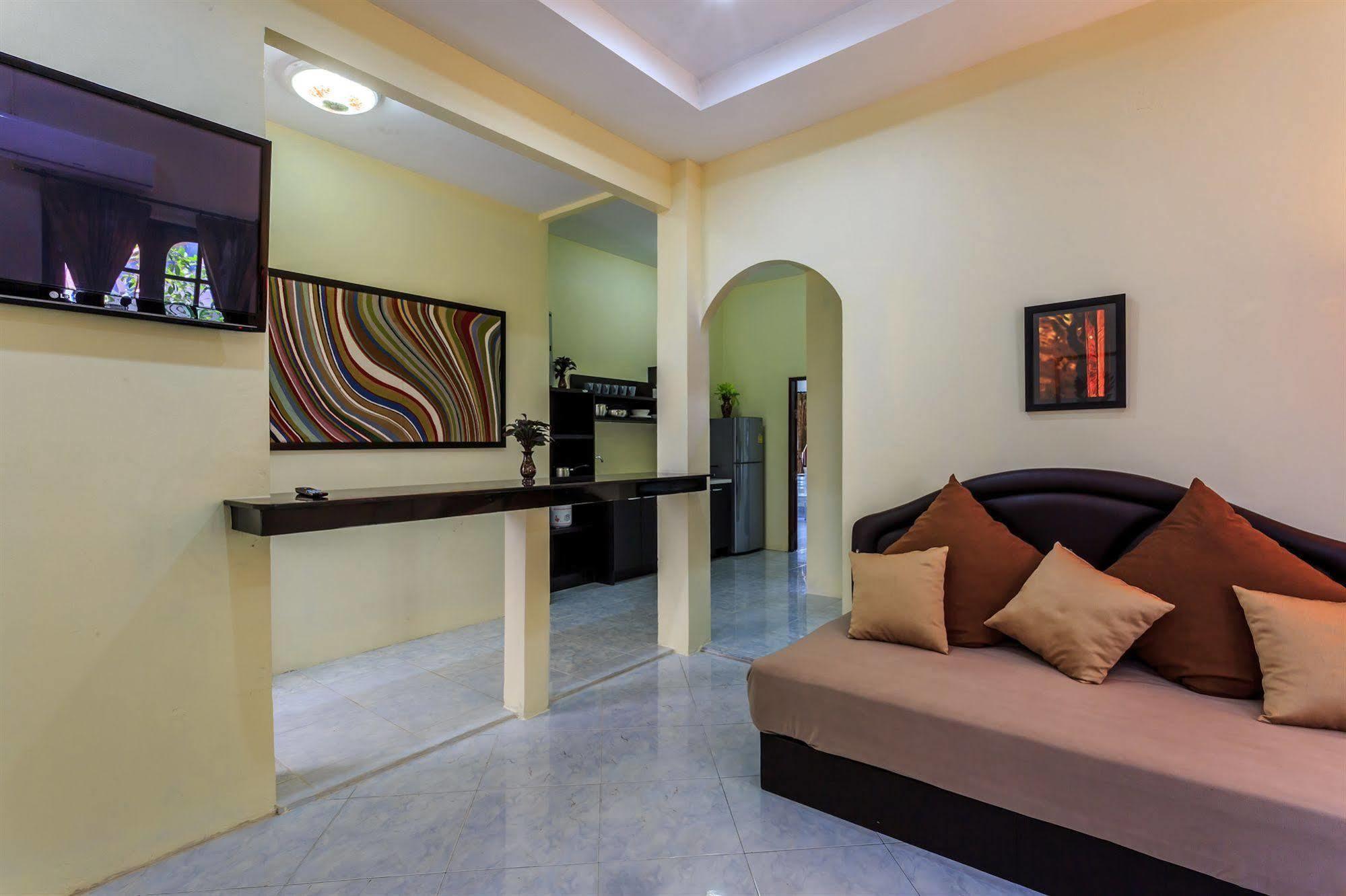 Eriksson Guesthouse Patong Exteriér fotografie